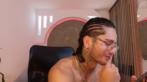 alan online show from 10/15/25, 10:04