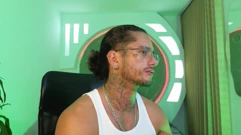 alan online show from 10/23/25, 10:03