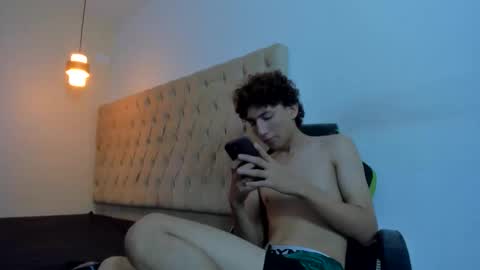 alantrickz365 online show from 11/18/25, 02:17