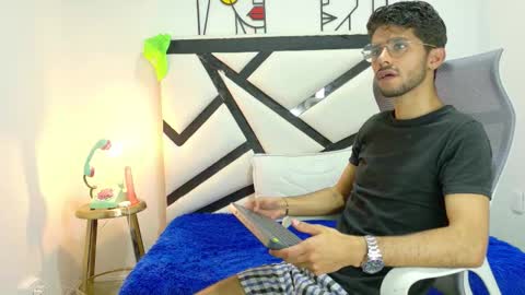 alanvilla_lobo online show from 10/25/25, 08:47