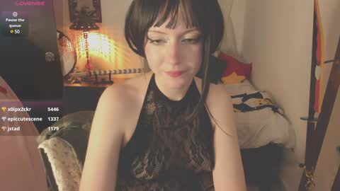 Snapshot of alaskagrace chatting on 12/06/24, 07:32 Alaska Grace online show from 12/06/24, 07:32