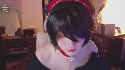 Snapshot of alaskagrace chatting on 11/28/25, 04:26 Alaska Grace online show from 11/28/25, 04:26