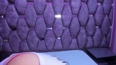 AlaSmith  online show from 10/26/25, 02:28