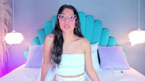 Snapshot of alassiahocthner chatting on 09/10/25, 11:43 Alassia Hocthner online show from 09/10/25, 11:43