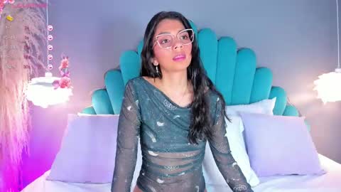 Snapshot of alassiahocthner chatting on 09/16/25, 11:33 Alassia Hocthner online show from 09/16/25, 11:33