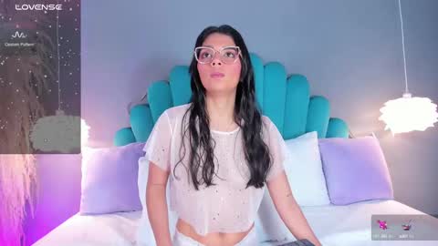 Snapshot of alassiahocthner chatting on 09/22/25, 11:34 Alassia Hocthner online show from 09/22/25, 11:34