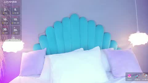 Snapshot of alassiahocthner chatting on 09/24/25, 11:57 Alassia Hocthner online show from 09/24/25, 11:57