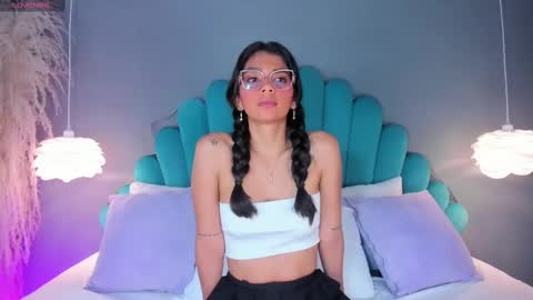 Snapshot of alassiahocthner chatting on 09/30/25, 11:59 Alassia Hocthner online show from 09/30/25, 11:59