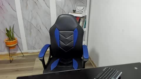 Alaya online show from 09/30/25, 02:11