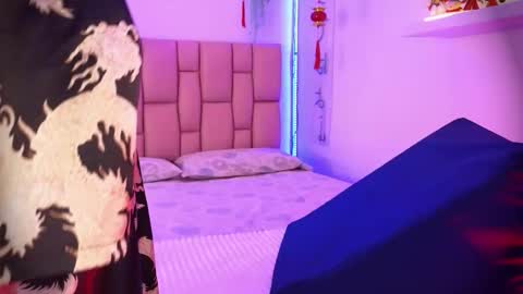 albaandthayron online show from 10/15/25, 12:05