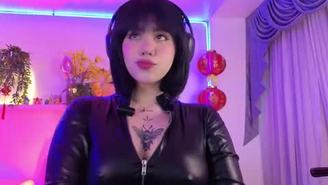 albaandthayron online show from 11/05/25, 12:16