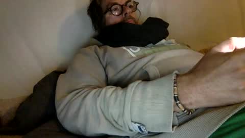 Snapshot of albandant chatting on 10/18/25, 08:59 albandant online show from 10/18/25, 08:59