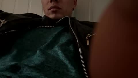 camiik online show from 01/05/25, 12:31