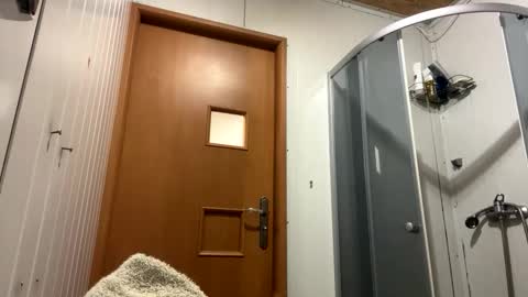 camiik online show from 10/10/25, 06:40