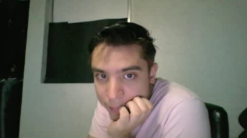 Snapshot of alber753713 chatting on 06/25/26, 02:33 alber753713 online show from 06/25/26, 02:33
