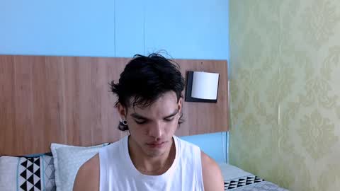Snapshot of albertbernal69 chatting on 01/04/25, 02:35 Albert online show from 01/04/25, 02:35