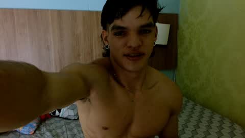 Snapshot of albertbernal69 chatting on 01/06/25, 08:14 Albert online show from 01/06/25, 08:14