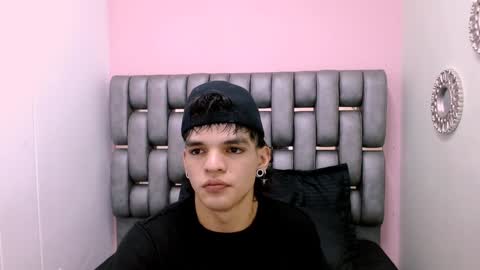 Snapshot of albertbernal69 chatting on 01/08/25, 01:42 Albert online show from 01/08/25, 01:42