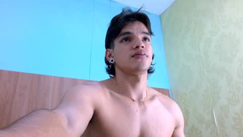 Snapshot of albertbernal69 chatting on 01/13/25, 06:16 Albert online show from 01/13/25, 06:16
