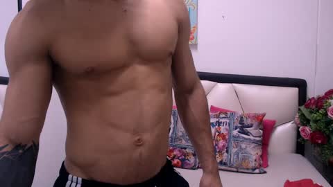 Snapshot of albertbernal69 chatting on 01/18/25, 01:30 Albert online show from 01/18/25, 01:30