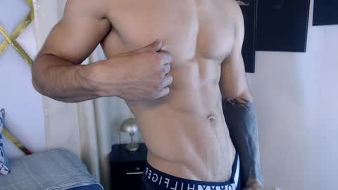Snapshot of albertbernal69 chatting on 01/19/25, 05:15 Albert online show from 01/19/25, 05:15