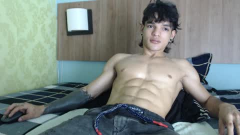 Snapshot of albertbernal69 chatting on 02/06/25, 08:18 Albert online show from 02/06/25, 08:18