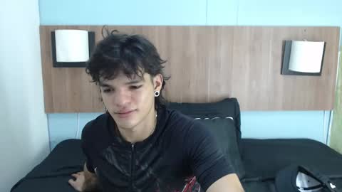 Snapshot of albertbernal69 chatting on 02/14/25, 02:07 Albert online show from 02/14/25, 02:07