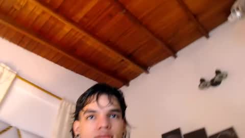 Snapshot of albertbernal69 chatting on 02/16/25, 03:04 Albert online show from 02/16/25, 03:04