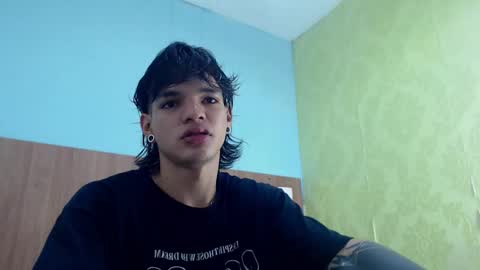 Snapshot of albertbernal69 chatting on 03/10/25, 02:28 Albert online show from 03/10/25, 02:28