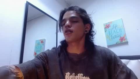 Snapshot of albertbernal69 chatting on 09/16/25, 03:40 Albert online show from 09/16/25, 03:40