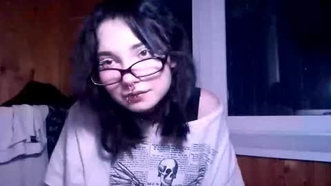 Snapshot of alberthamazierski chatting on 09/25/25, 04:43 Im Katrina online show from 09/25/25, 04:43