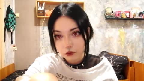 Snapshot of alberthamazierski chatting on 10/27/25, 05:28 Im Katrina online show from 10/27/25, 05:28