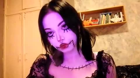 Snapshot of alberthamazierski chatting on 10/29/25, 01:35 Im Katrina online show from 10/29/25, 01:35