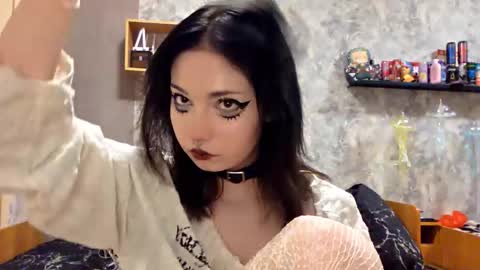 Snapshot of alberthamazierski chatting on 11/06/25, 04:41 Im Katrina online show from 11/06/25, 04:41