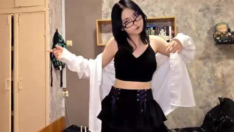 Snapshot of alberthamazierski chatting on 11/20/25, 08:19 Im Katrina online show from 11/20/25, 08:19