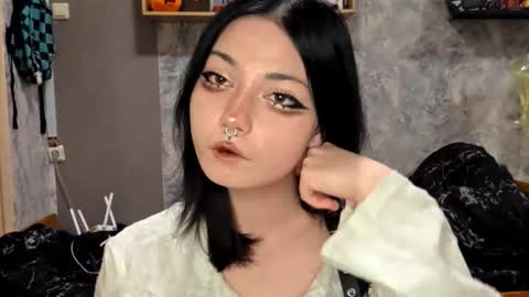 Snapshot of alberthamazierski chatting on 11/21/25, 05:00 Im Katrina online show from 11/21/25, 05:00