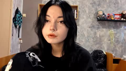 Snapshot of alberthamazierski chatting on 12/02/25, 09:47 Im Katrina online show from 12/02/25, 09:47