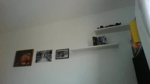 Snapshot of albertodivenire chatting on 02/01/25, 03:28 albertodivenire online show from 02/01/25, 03:28