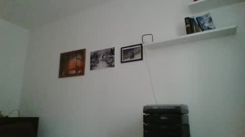 Snapshot of albertodivenire chatting on 02/08/25, 11:22 albertodivenire online show from 02/08/25, 11:22