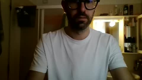 Snapshot of albertodivenire chatting on 02/23/25, 02:46 albertodivenire online show from 02/23/25, 02:46