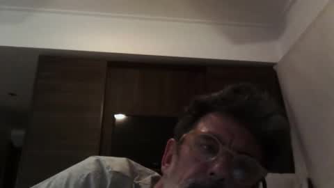 Snapshot of albertoto71 chatting on 12/16/25, 03:11 albertoto71 online show from 12/16/25, 03:11