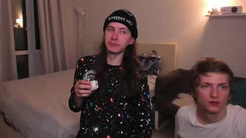 Albert You can ------------ support me at  online show from 09/18/25, 11:29