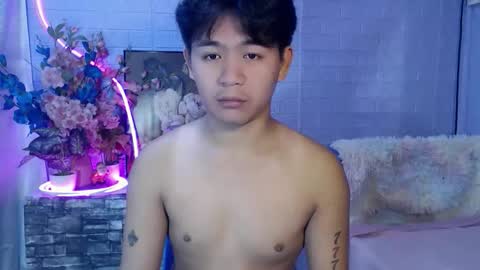 Snapshot of albertx_destroyer69 chatting on 05/19/26, 01:00 Albert online show from 05/19/26, 01:00