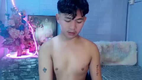 Snapshot of albertx_destroyer69 chatting on 05/20/26, 01:56 Albert online show from 05/20/26, 01:56