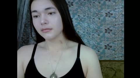 Snapshot of albi_glow chatting on 10/15/25, 02:33 Albi online show from 10/15/25, 02:33