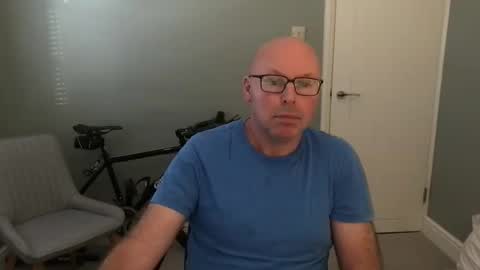 Snapshot of alc300170 chatting on 09/23/25, 07:44 alc300170 online show from 09/23/25, 07:44