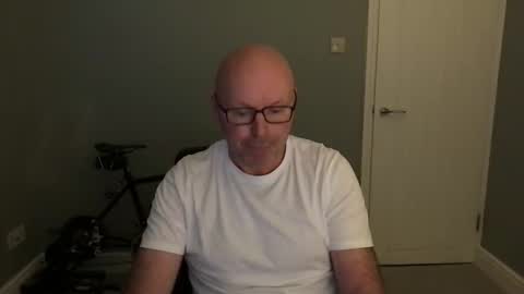 Snapshot of alc300170 chatting on 10/03/25, 06:21 alc300170 online show from 10/03/25, 06:21