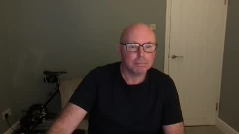 Snapshot of alc300170 chatting on 11/05/25, 06:57 alc300170 online show from 11/05/25, 06:57