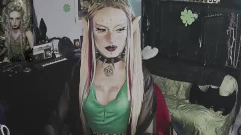 Snapshot of alchemymistic chatting on 03/18/26, 01:47 Mistic witch online show from 03/18/26, 01:47