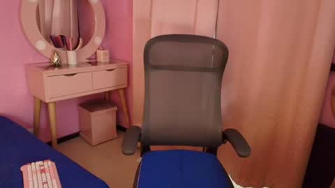 Snapshot of aldana_stone chatting on 06/21/26, 09:50 aldana_stone online show from 06/21/26, 09:50